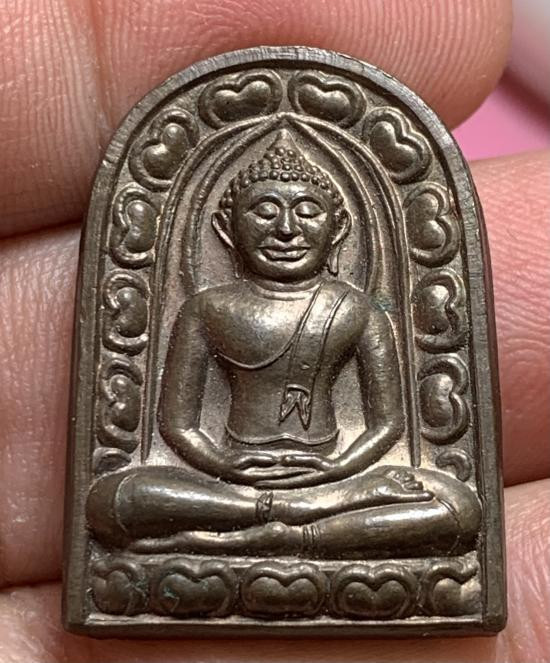 รูปจากผู้ขายบน G-Pra: ***วัดใจ 100฿ … พระซุ้มกอ หลวงพ่อแพ วัดพิกุลทอง จังหวัดสิงห์บุรี (พิมพ์เล็บมือ/ซุ้มกอ นิยมสร้างราวปี พ.ศ. 2538–2539 ) ประมูลปิด 2026-10-19 ที่ ฿100 หลังเคาะ 1 ครั้ง